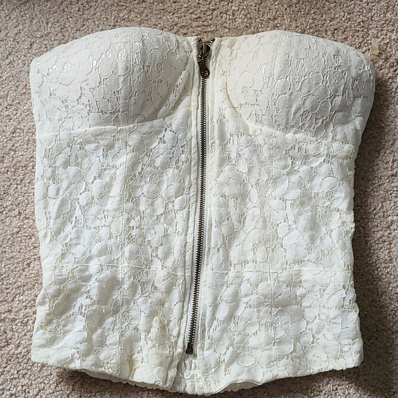 White lace corset top - Picture 1 of 3